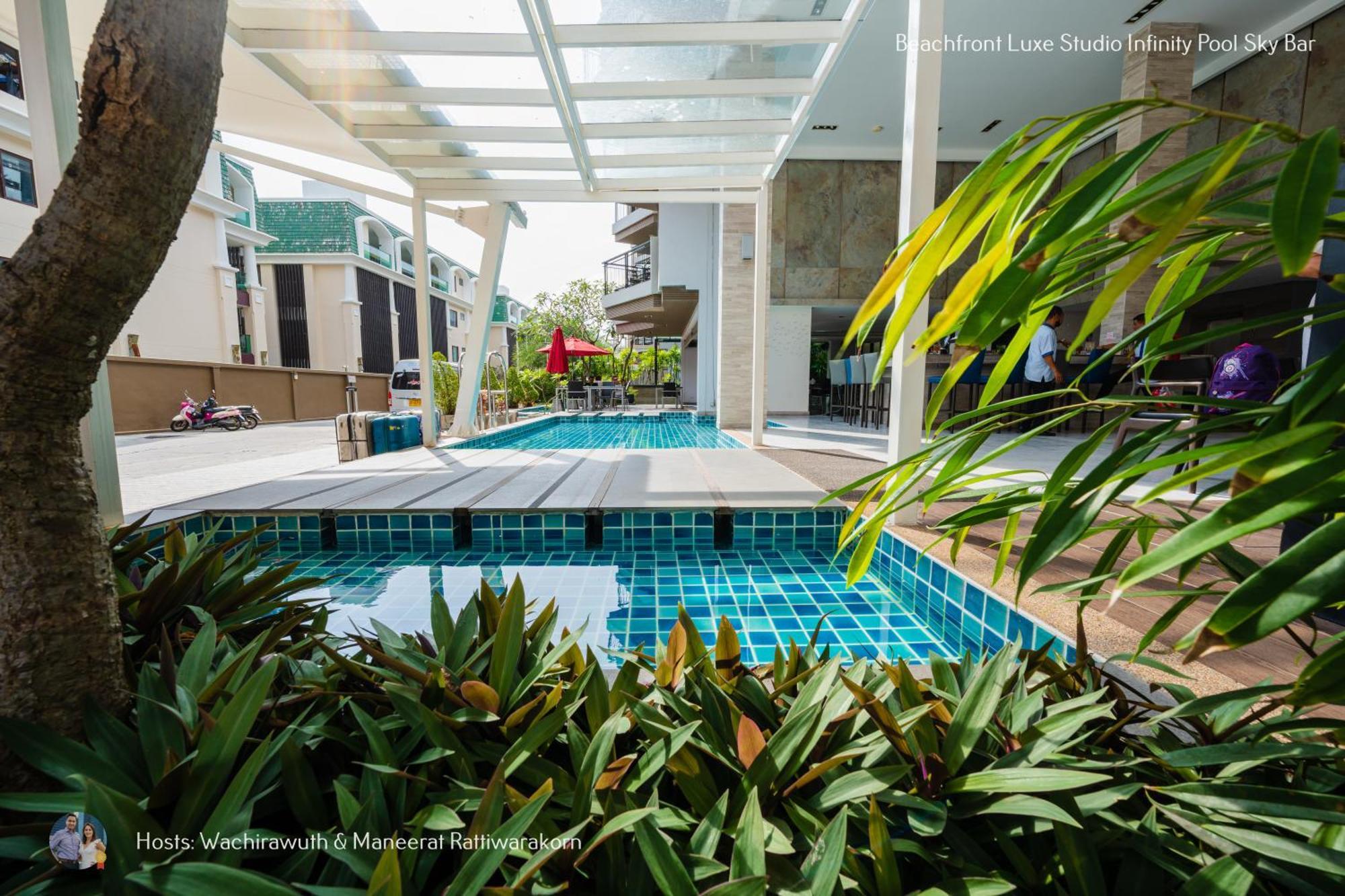 Beachfront Deluxe Infinity Pool Pangsapuri